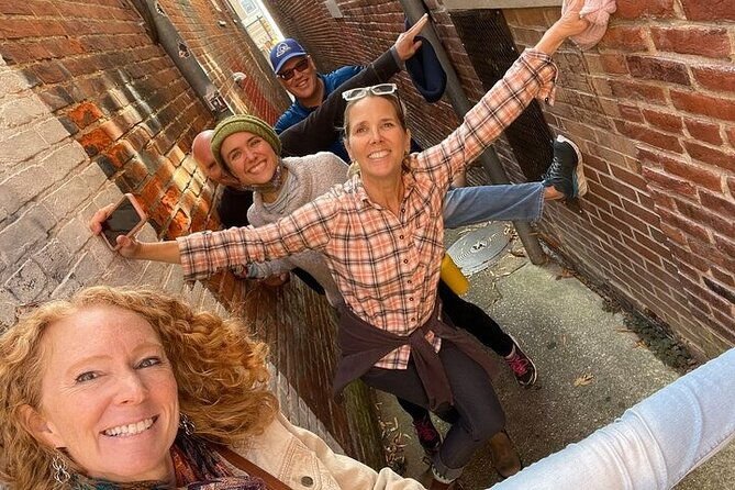 wacky-williamsburg-scavenger-hunt