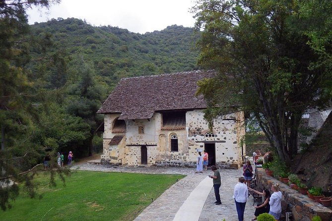 walk-on-artemis-trail-and-in-old-kakopetria