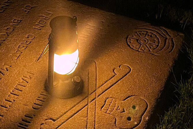 walking-ghost-tour-through-newport-ri-2