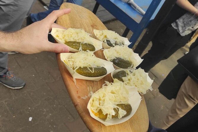walking-guided-tour-with-street-food-in-krakow