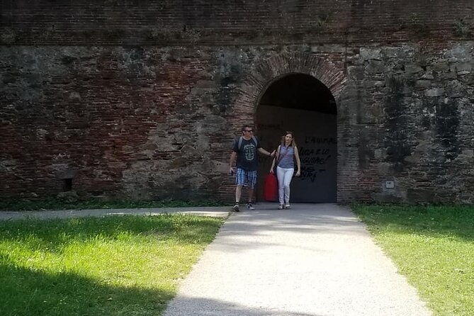 walking-tour-of-lucca-and-its-walls