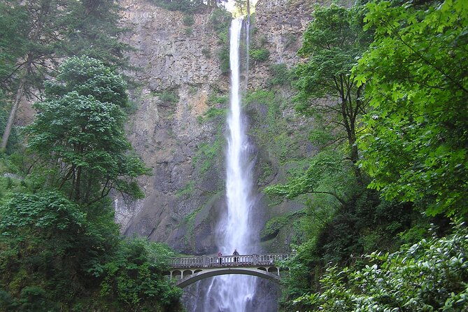 waterfall-express-tour-transportation-to-waterfall-trolley-pdx07