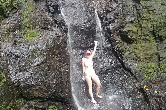 white-sand-beach-jaco-snorkel-adventure-with-monkey-tour