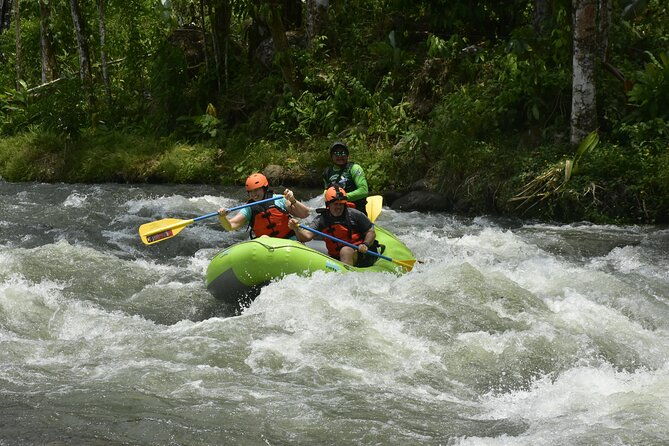white-water-rafting-canyoning-combo-maquique-adventure