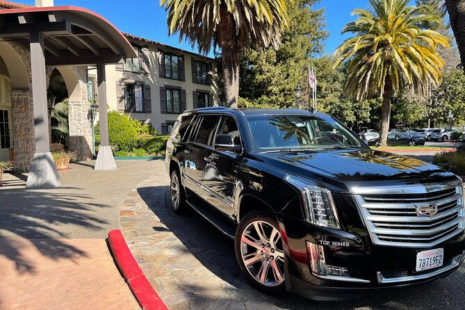 winery-and-vineyard-transportation-in-luxury-full-size-black-suv