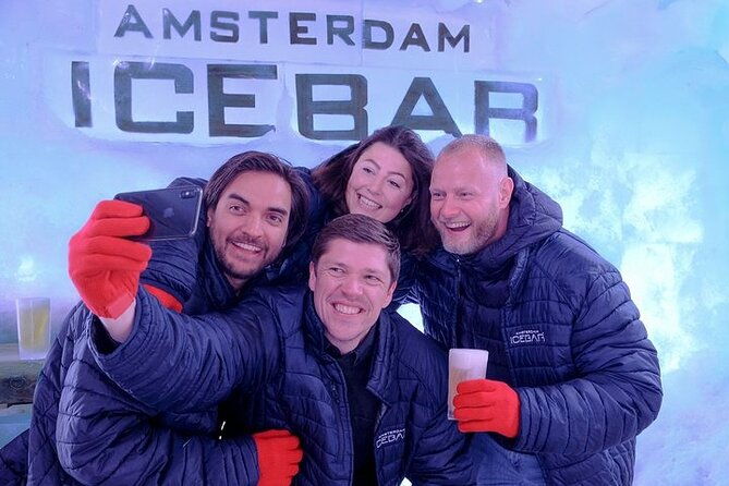xtracold-icebar-amsterdam-1-hour-canal-cruise-2
