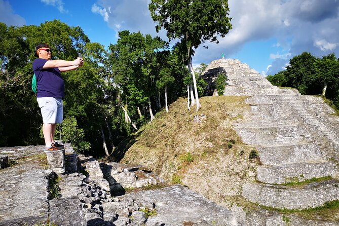 yaxha-archaeological-focus-afternoon-and-sunset-tour-with-monkeys-spotting