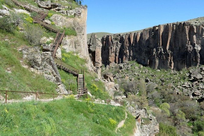 yellow-tour-of-cappadocia
