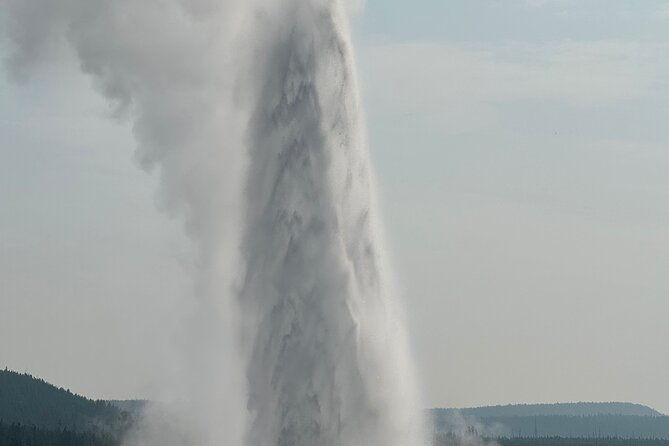 yellowstone-the-volcano-all-inclusive-lower-loop-pucody-wyoming-2