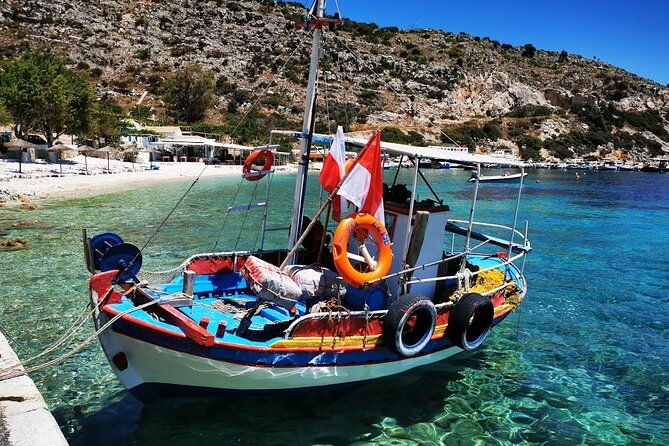 zakynthos-early-morning-shipwreckblue-caves-and-view-point-small-group