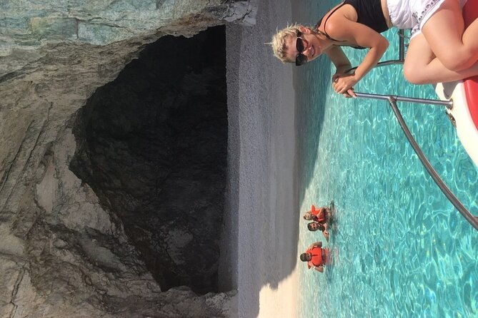 zakynthos-private-cruise-to-turtle-island-keri-caves-mizithres