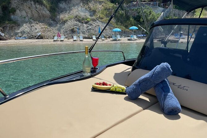 zakynthos-private-tour-in-black-elegance-luxury-speedboat