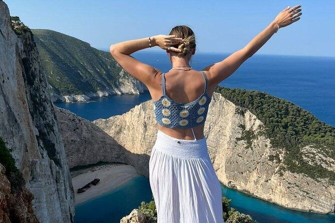 zakynthos-top-sights-morning-tour-shipwreck-and-blue-caves