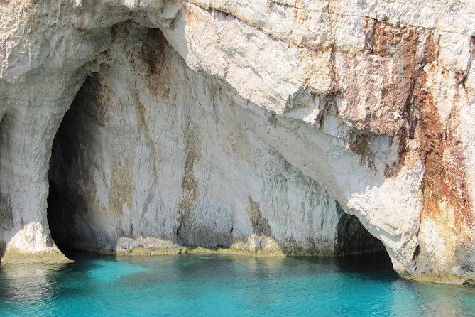 zante-cruise-to-blue-caves-shipwreck-beach-photo-stop