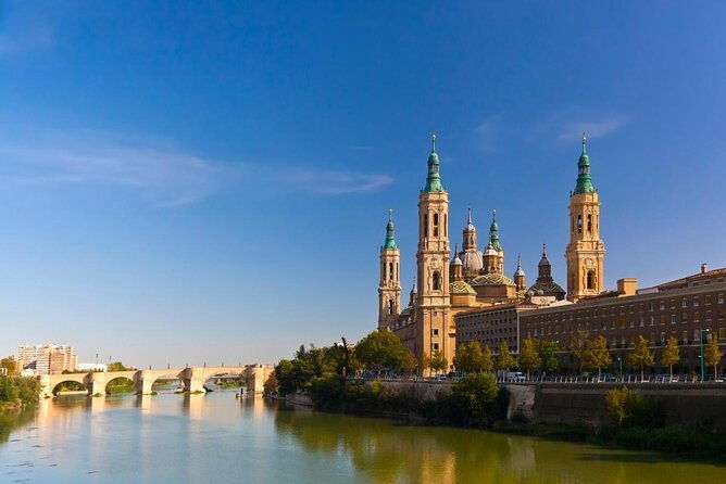 zaragoza-scavenger-hunt-and-sights-self-guided-tour