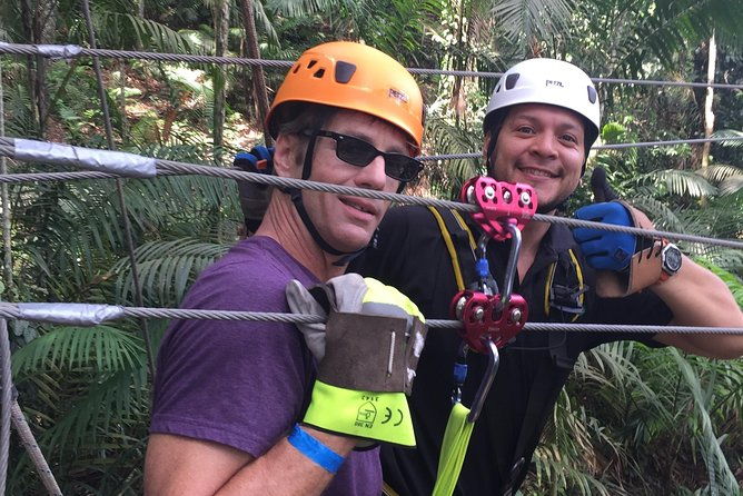 zipline-adventure-in-the-rainforest