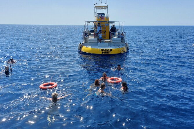 zorky-yellow-semi-submarine-and-zenobia-wreck-2-hours-shared-tour