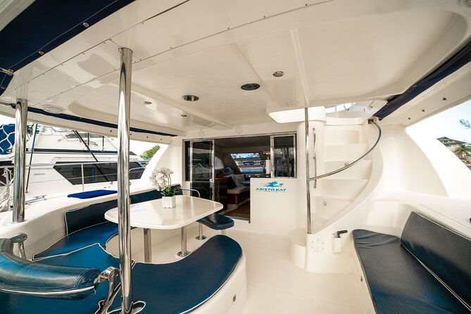 3hr-classic-yacht-experience-montego-bay