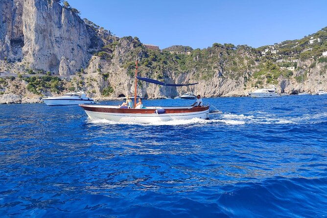 4-hour-private-boat-tour-of-capri
