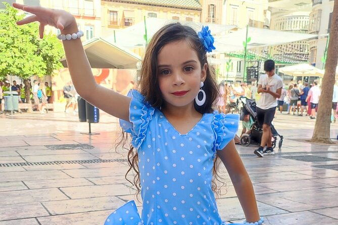 45-minutes-flamenco-dance-class-for-family-in-malaga-2