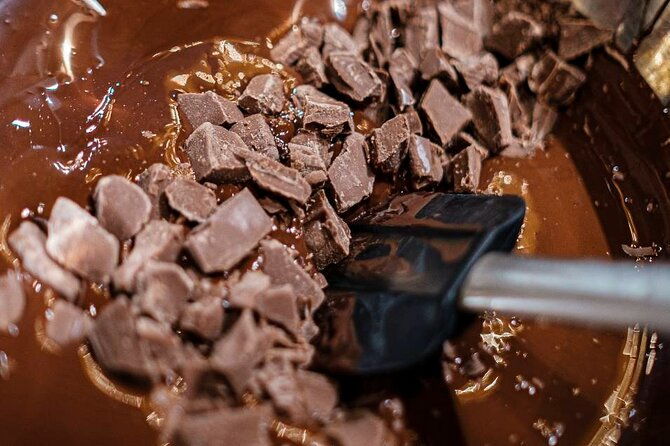 1-5h-chocolate-truffle-making-workshop-in-bruges
