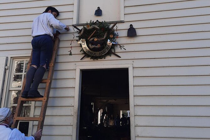 1-hour-christmastide-walking-tour-in-virginia-past-and-present