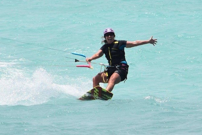 2-5-hour-private-kiteboarding-lessons-at-kanaha-beach-in-kahului