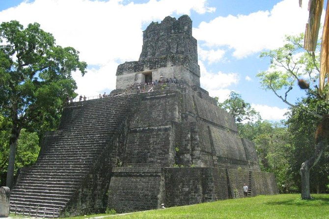 2-day-mayan-ruins-tour-of-tikal-and-yaxha-from-flores