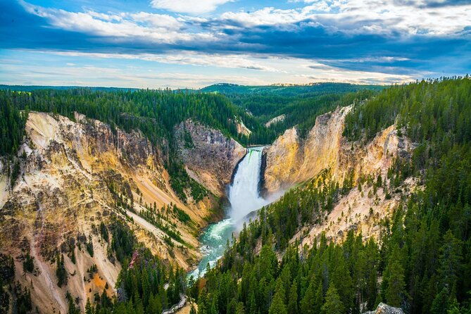 2-day-private-tour-in-yellowstonelower-and-upper-loops-w-iconic-sites-w-lunch