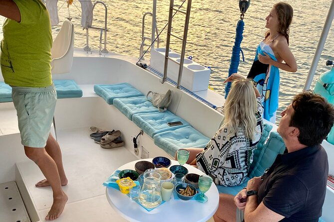 2-hour-catamaran-boat-tour