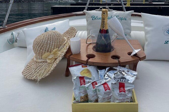 2-hours-guided-sunset-tour-of-the-island-of-capri-with-aperitif