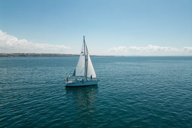 2-hours-private-sunset-experience-by-sailboat-in-cascais