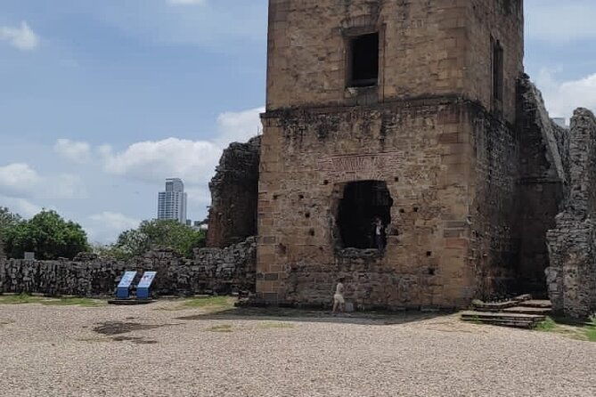 2-hours-tour-to-panama-la-vieja-for-groups