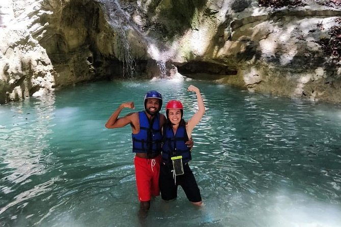 27-waterfalls-with-locals-expert-guides-from-damajagua-entrance