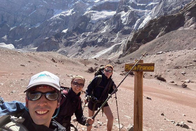 3-days-trek-to-plaza-francia-in-aconcagua-park