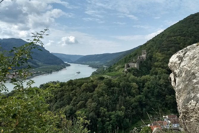 3-hour-private-hiking-tour-to-historic-places-around-spitz-in-wachau-valley-2