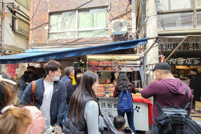 3-hour-tsukiji-market-food-hopping-guided-tour