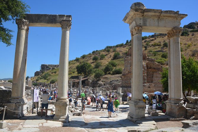 3-hours-private-ephesus-terrace-houses-artemis-temple-tour-for-cruisers