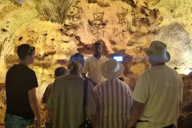 3-tours-in-1-cave-of-wonders-altos-de-chavon-chocolate-factory