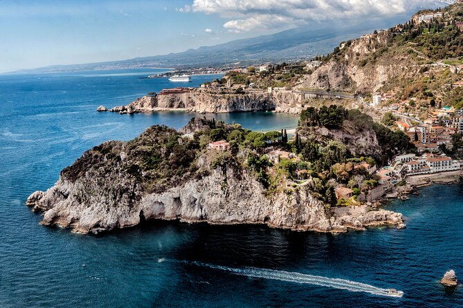35-min-taormina-and-etna-private-helicopter-tour-from-fiumefreddo