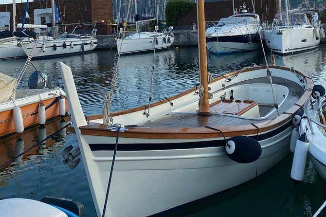 4-hour-guided-boat-tour-with-aperitif-at-sunset-in-spezia