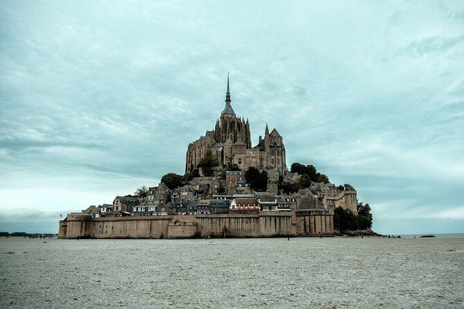 5-hour-private-tour-of-mt-st-michel-from-st-malo-with-pick-up-and-drop-off-2