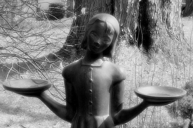 a-walk-through-the-book-midnight-in-the-garden-of-good-and-evil