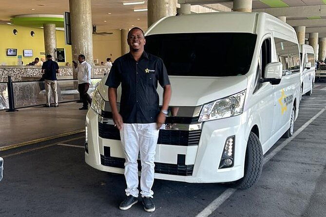 airport-transfer-from-to-uvero-alto-to-punta-cana