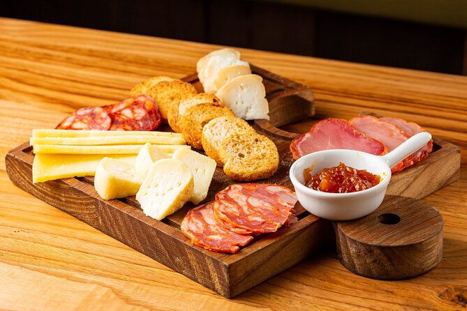 albufeira-food-tour-wine-and-traditional-tapas-experience