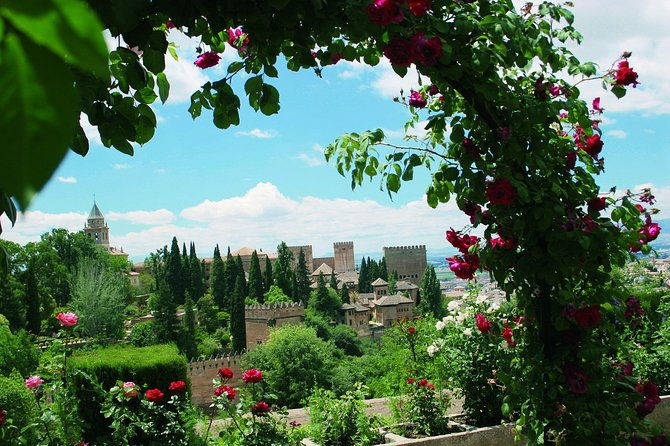 alhambra-and-generalife-skip-the-line-ticket-with-guide
