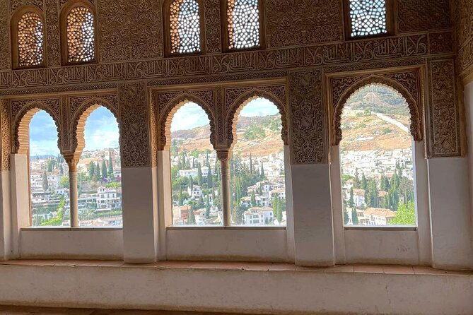 alhambra-and-nasrid-palaces-guided-tour-with-tickets