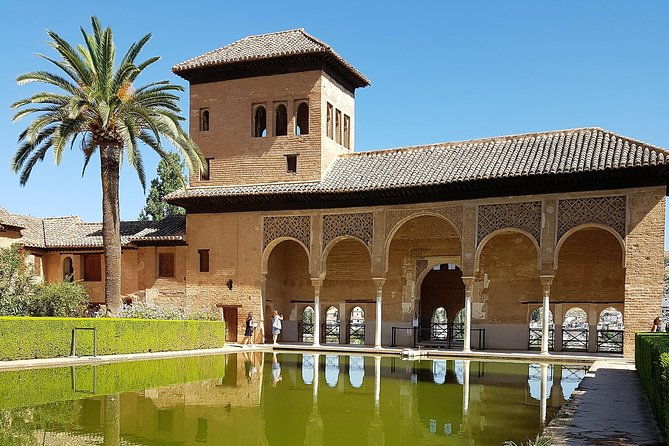 alhambra-sultan-gardens-palaces-and-towers