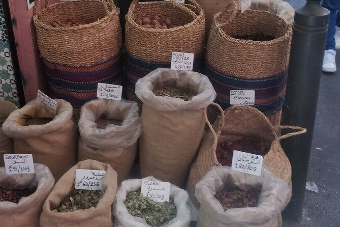 all-inclusive-food-history-tour-of-marseille-with-local-guide-2