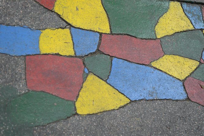 alternative-street-art-walking-tour-of-budapest
